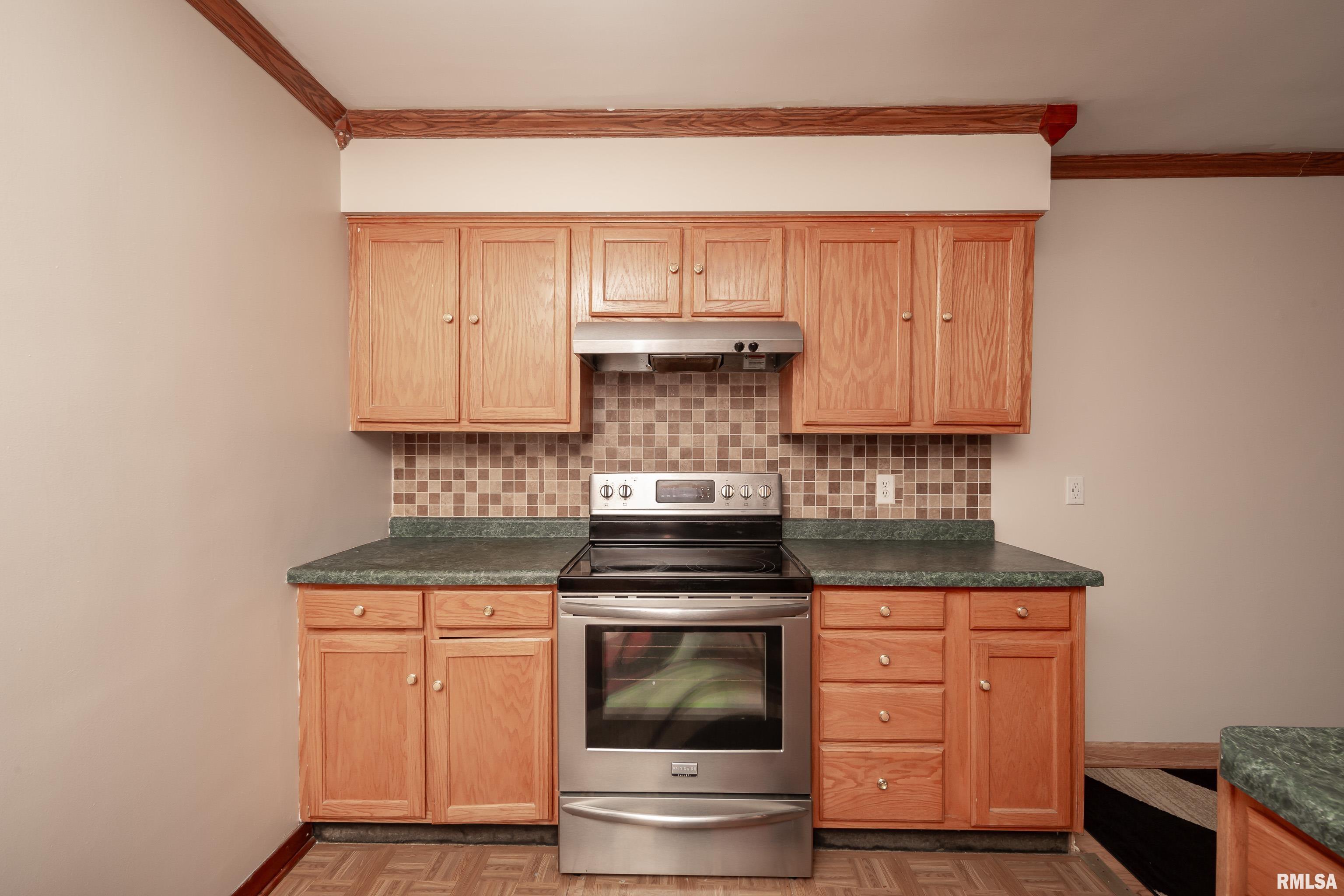 4304 36th Avenue Moline, IL 61265 - Photo 13 of 35