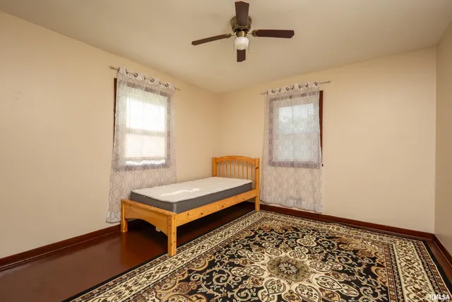 $2,450 | 4304 36th Avenue, Moline, IL 61265