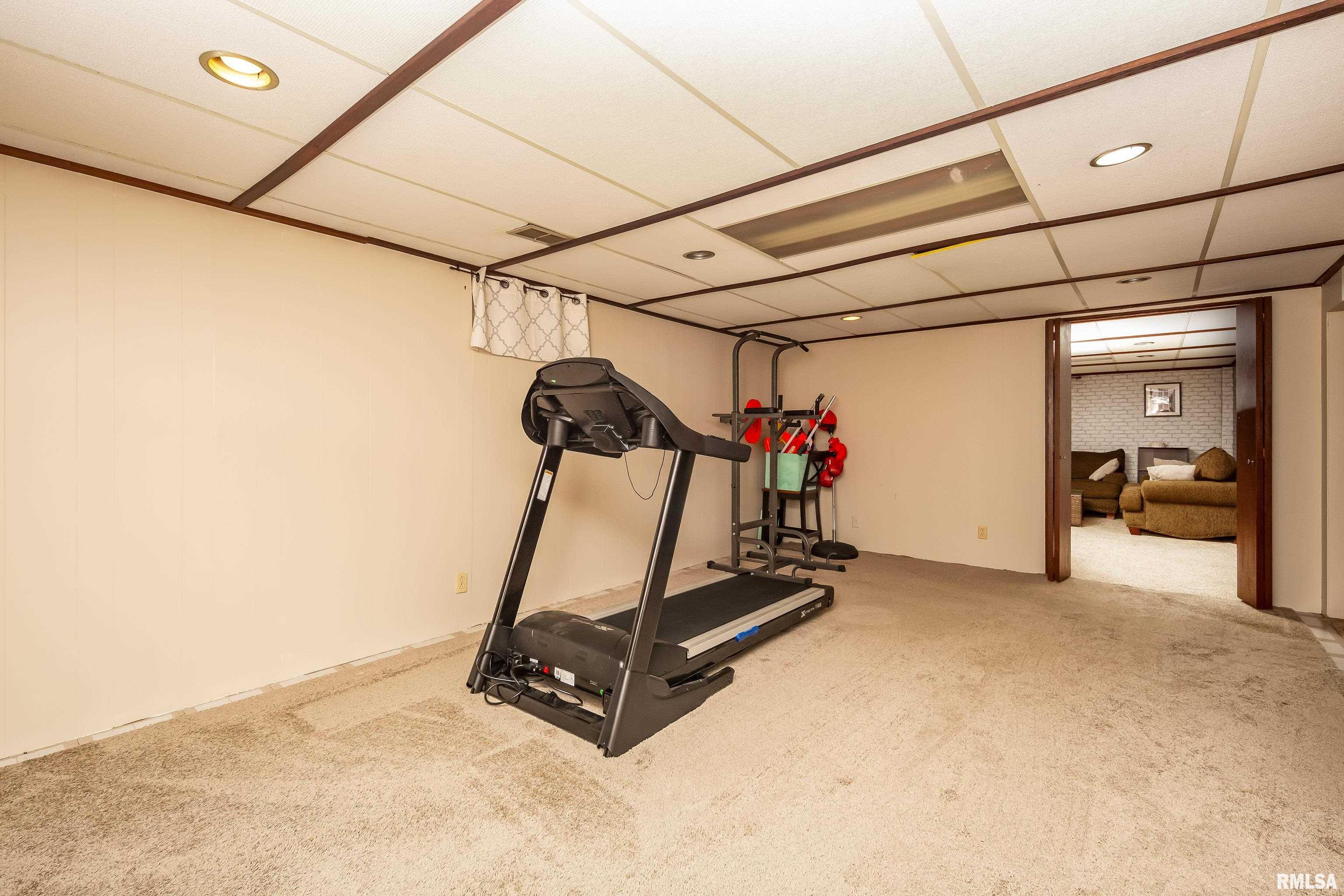 4304 36th Avenue Moline, IL 61265 - Photo 27 of 35