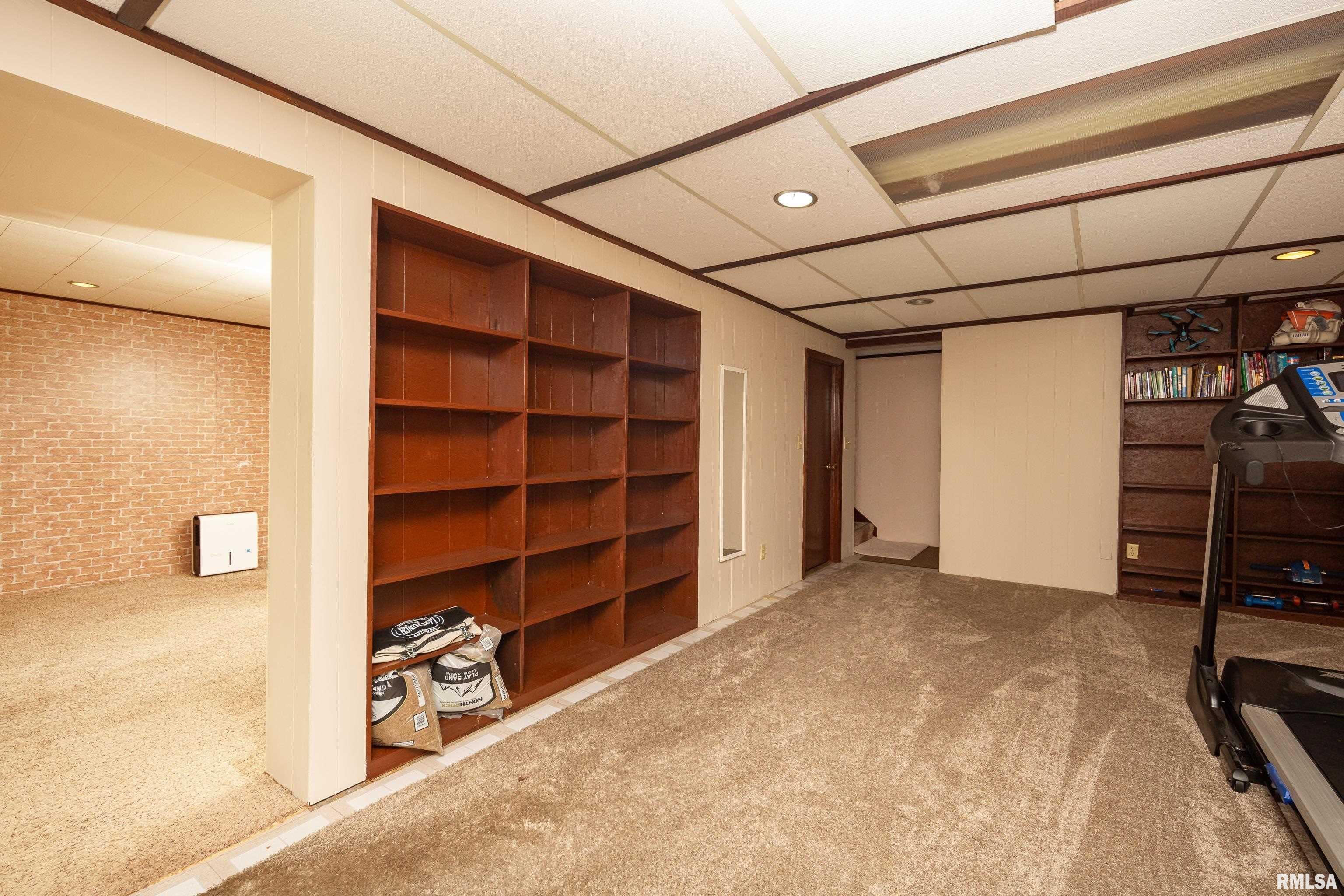 4304 36th Avenue Moline, IL 61265 - Photo 28 of 35