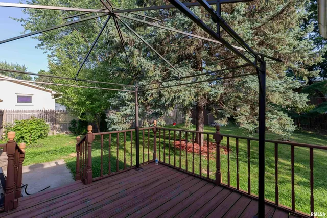 $2,450 | 4304 36th Avenue, Moline, IL 61265