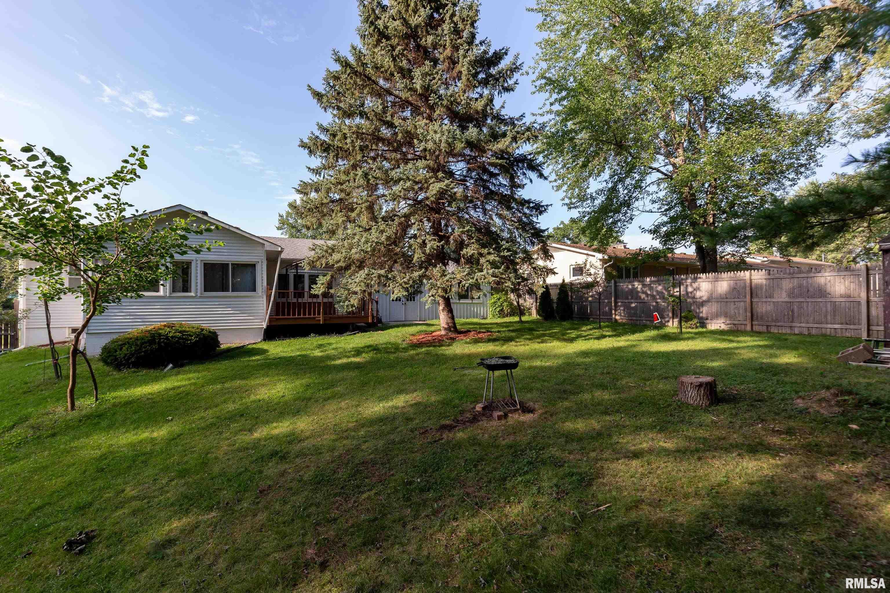 4304 36th Avenue Moline, IL 61265 - Photo 8 of 35