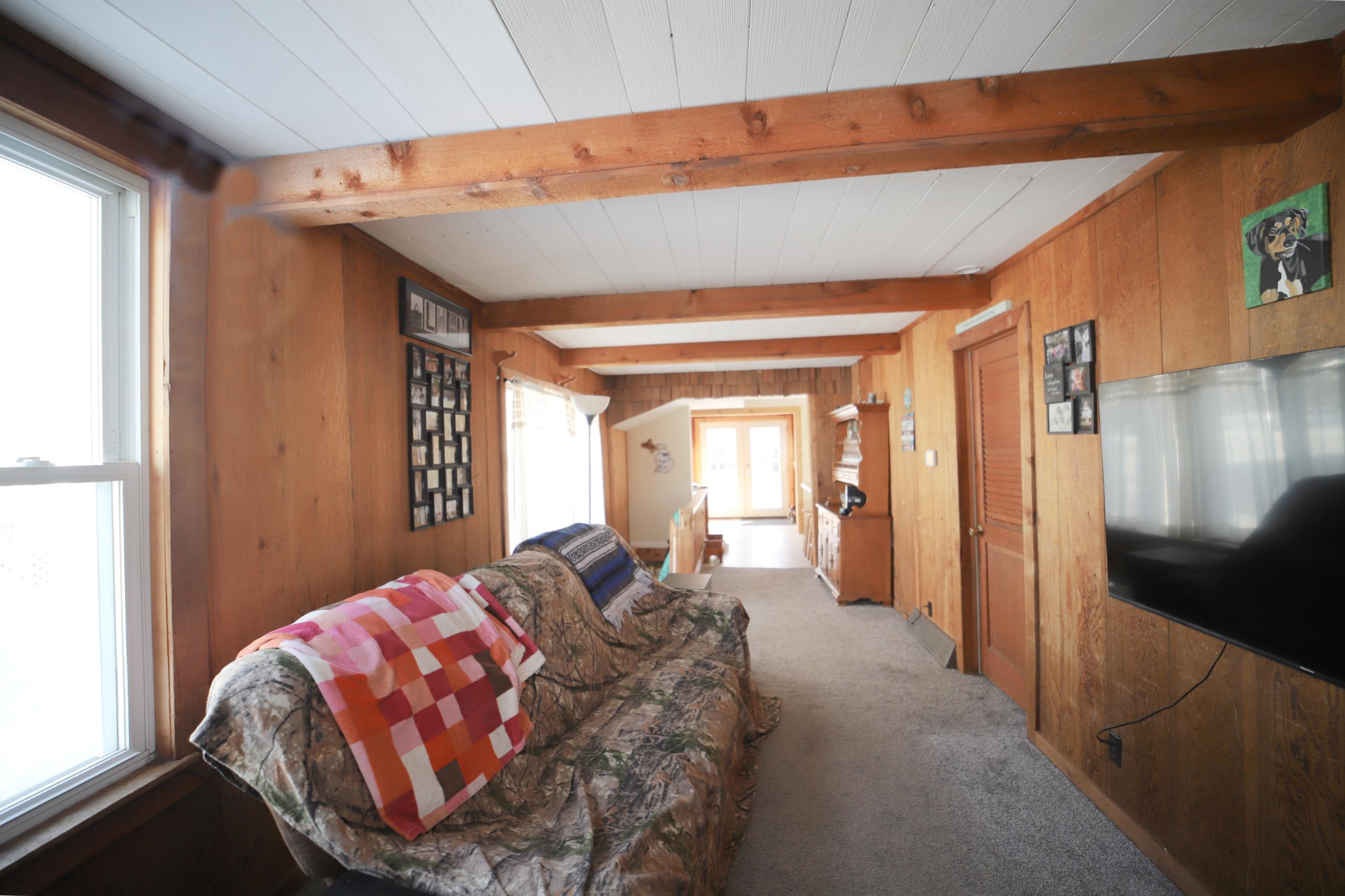 215 South McKinley Road Flushing, MI 48433 - Photo 3 of 22 50100711-2.JPG