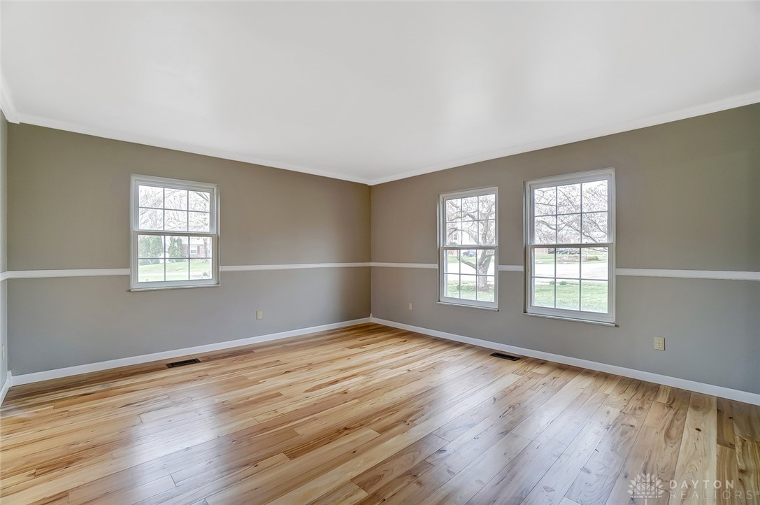 5200 Honeyleaf Way Riverside, OH 45424 - Photo 9 of 59
