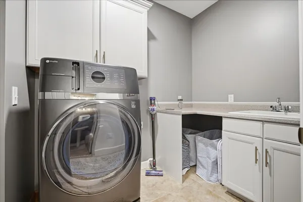 $405,000 | 1101 North Pine Street, El Paso, IL 61738