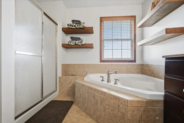 $405,000 | 1101 North Pine Street, El Paso, IL 61738