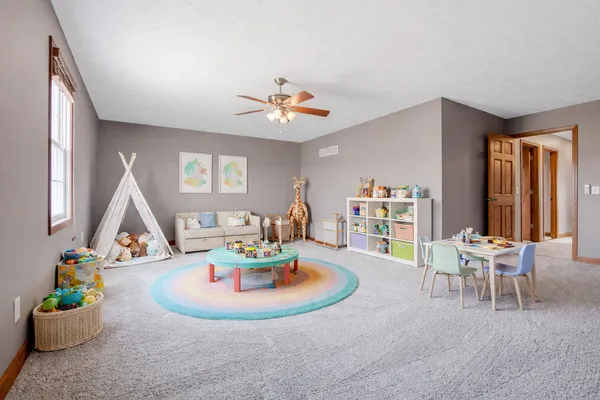 $405,000 | 1101 North Pine Street, El Paso, IL 61738