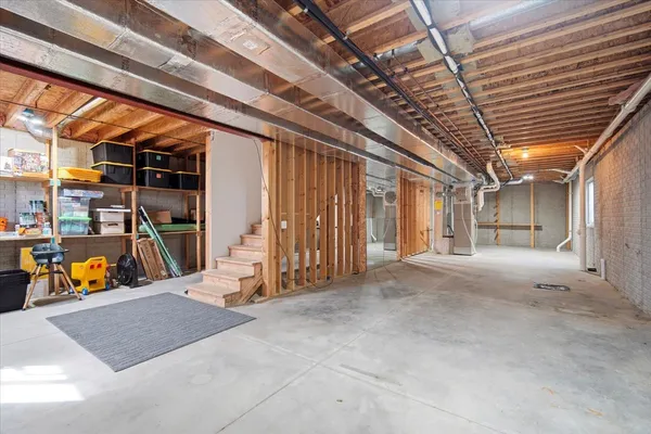 $405,000 | 1101 North Pine Street, El Paso, IL 61738