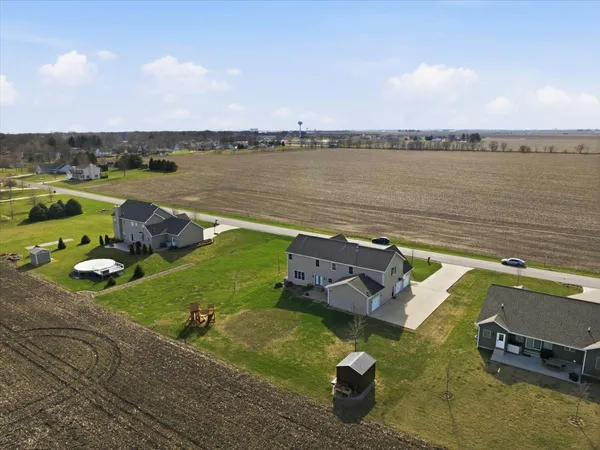 $405,000 | 1101 North Pine Street, El Paso, IL 61738