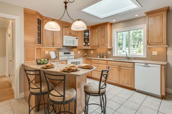 137 Shade Street Lexington, MA 02421 - Photo 9 of 30 Gallery Image 9
