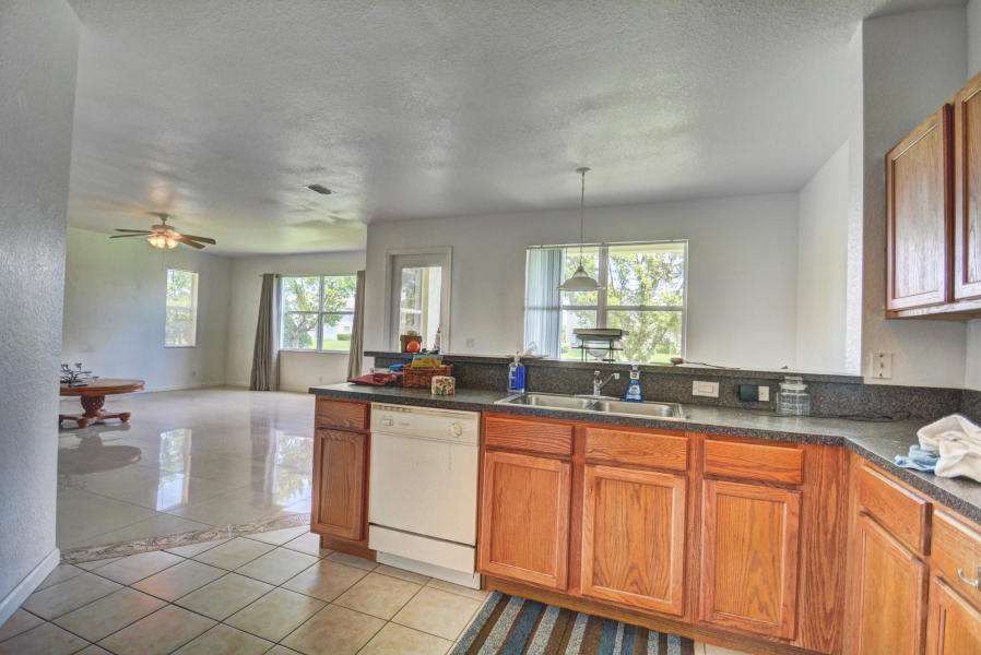 1006 Center Stone Lane Riviera Beach, FL 33404 - Photo 12 of 28 12