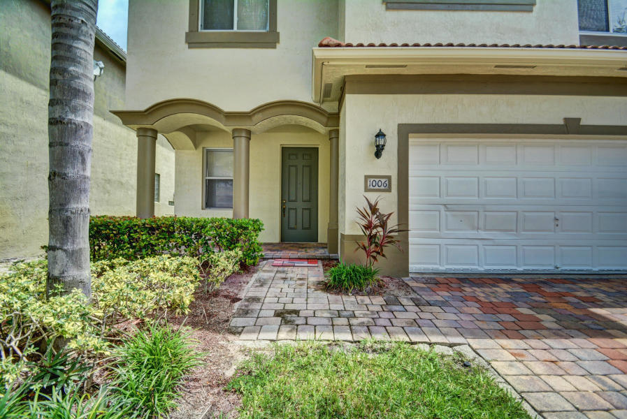 1006 Center Stone Lane Riviera Beach, FL 33404 - Photo 4 of 28 4