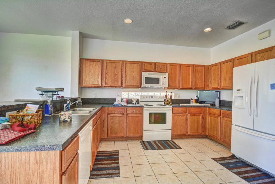 1006 Center Stone Lane Riviera Beach, FL 33404 - Photo 10 of 28 10