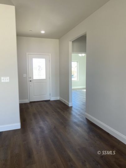 328 Thomas Street Ridgecrest, CA 93555 - Photo 2 of 21