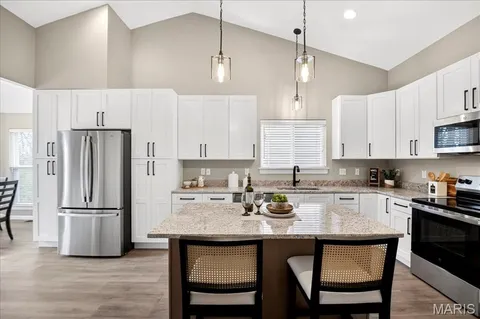 $425,000 | 1808 Westlake Court, Pacific, MO 63069