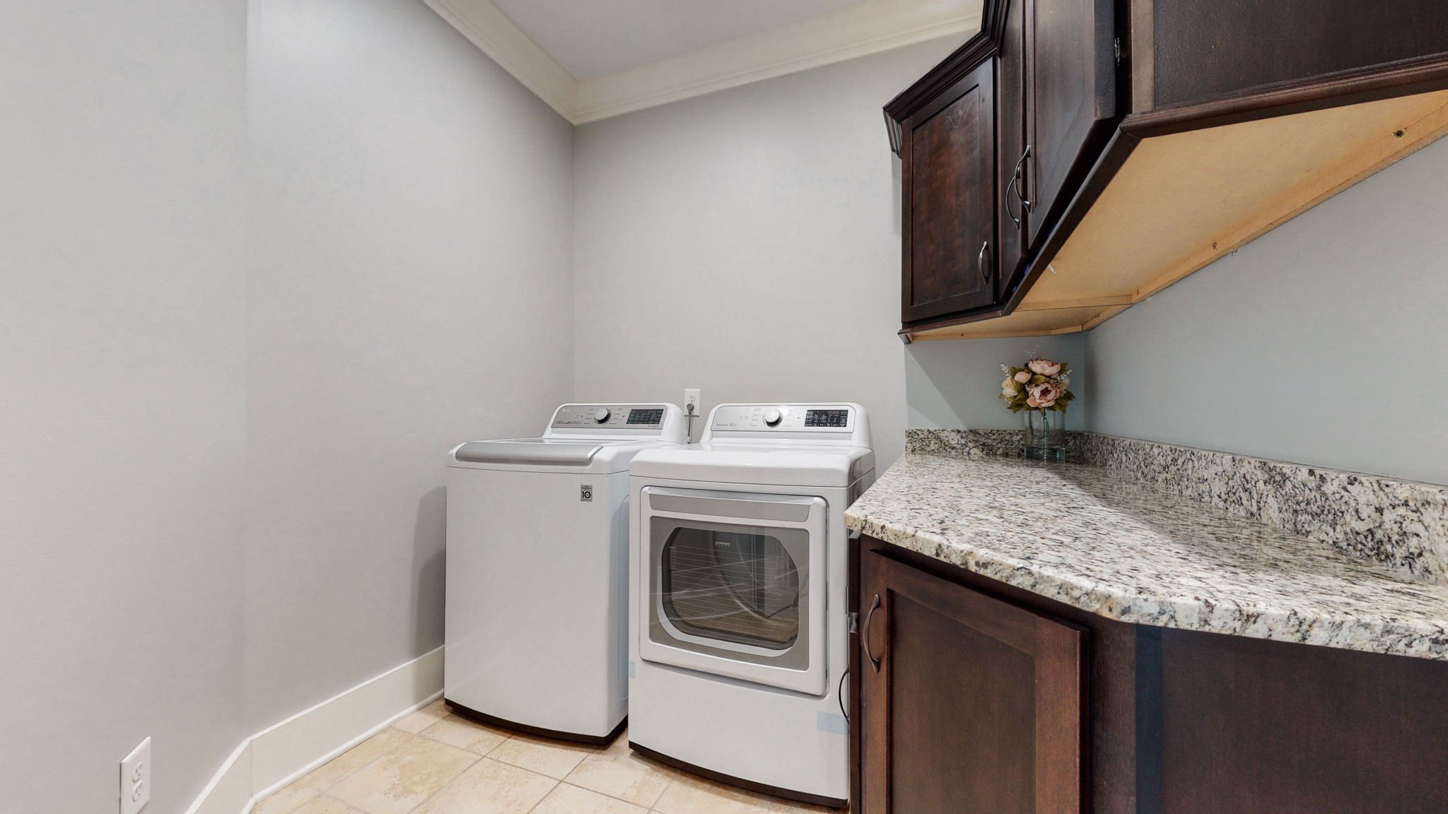 159 Coldstream Road Murfreesboro, TN 37127 - Photo 25 of 34 a utility room with dryer and washer