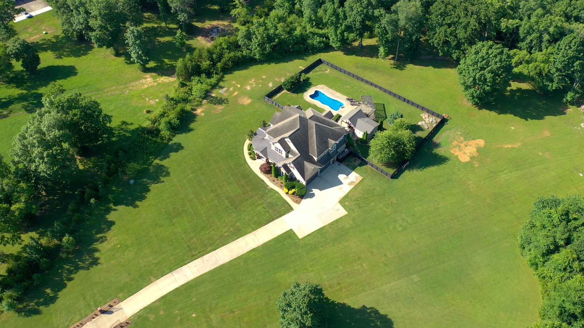 159 Coldstream Road Murfreesboro, TN 37127 - Photo 34 of 34 a view of a lake with a yard