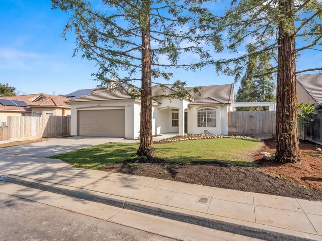 $447,000 | 637 Coventry Avenue, Clovis, CA 93611