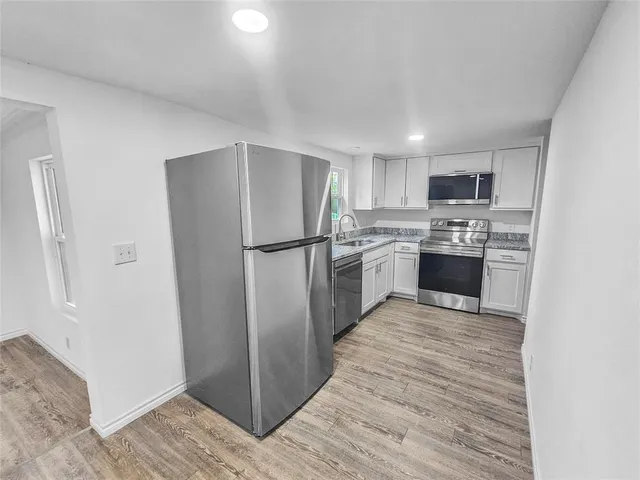 $1,300 | 106 Silveroaks Street, Gun Barrel City, TX 75156