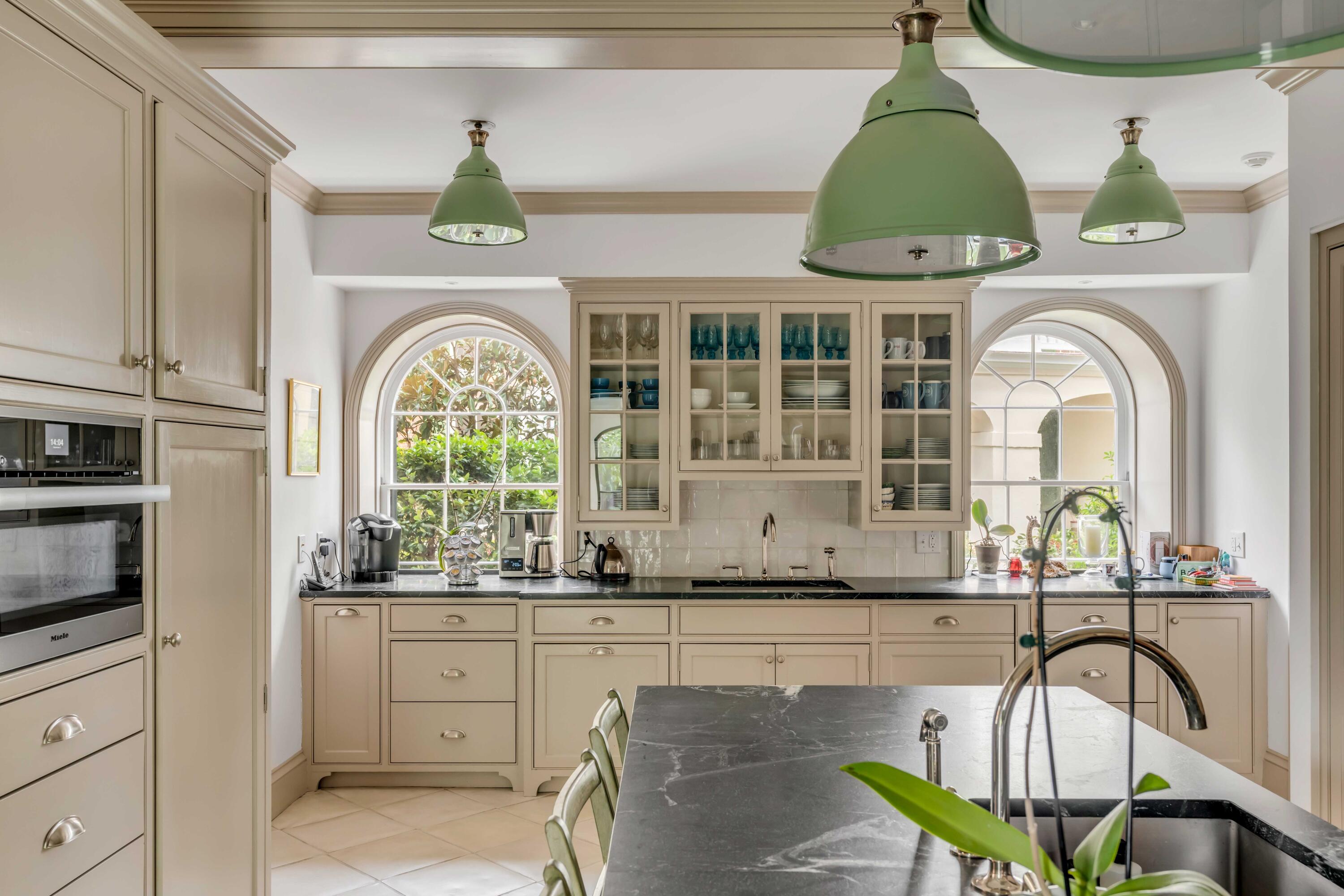5 East Battery Charleston, SC 29401 - Photo 28 of 67 Kitchen