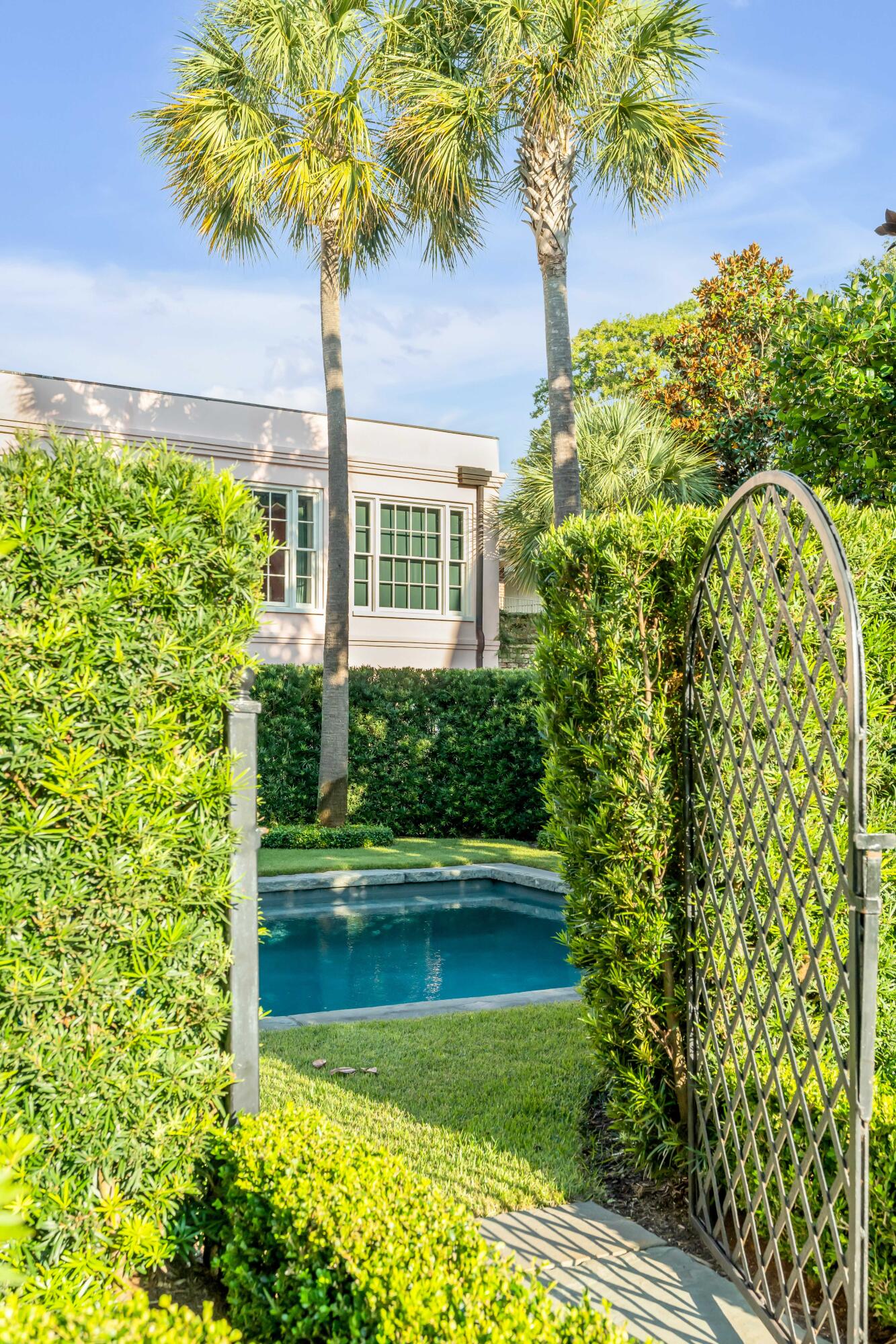5 East Battery Charleston, SC 29401 - Photo 44 of 67 Gate to Pool