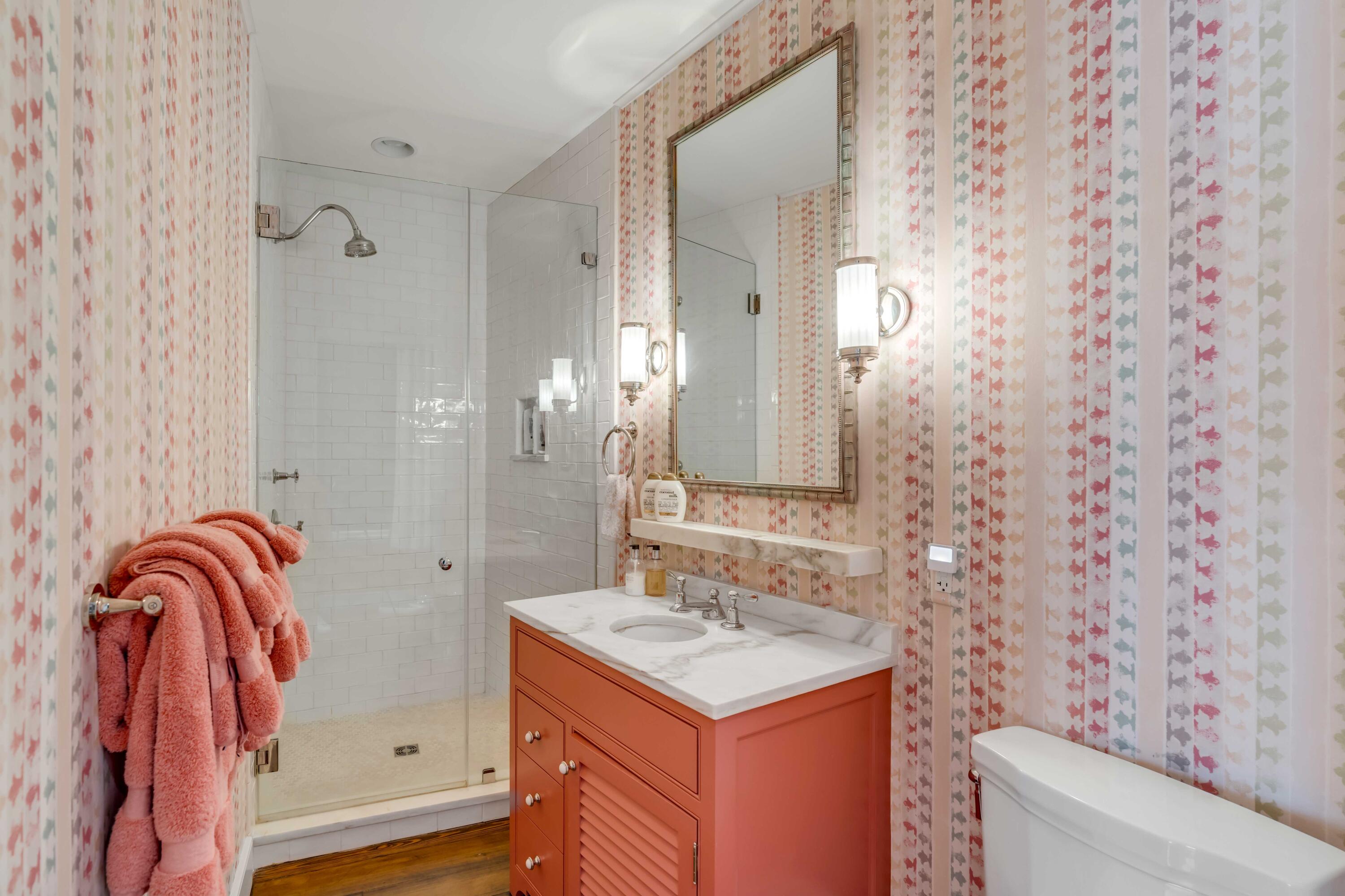 5 East Battery Charleston, SC 29401 - Photo 55 of 67 Guest Bathroom