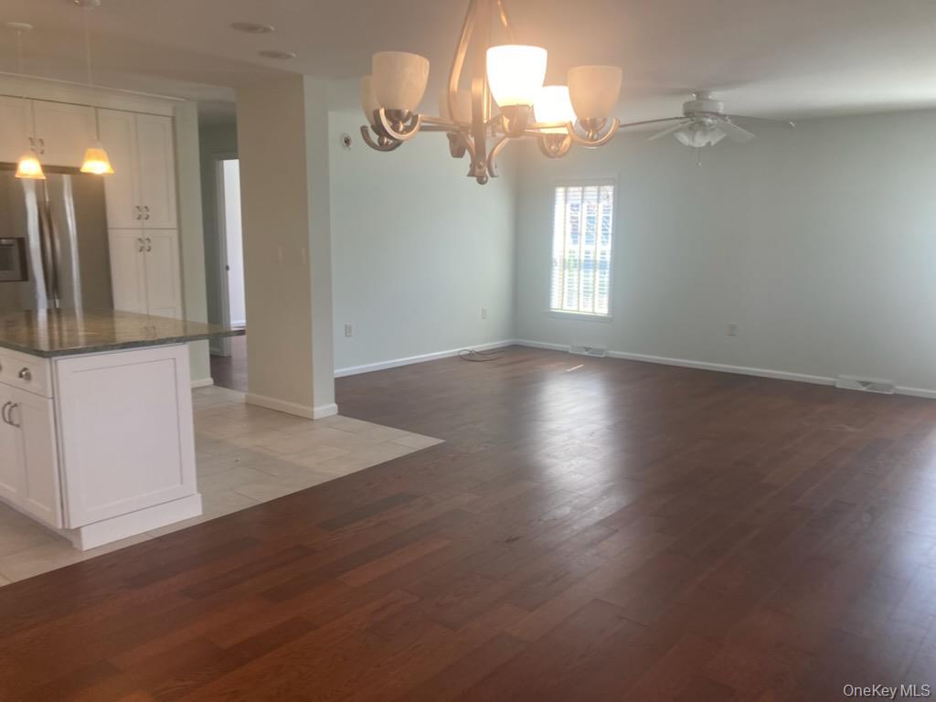 1661 Old Country Road, Unit 516 Riverhead, NY 11901 - Photo 12 of 24