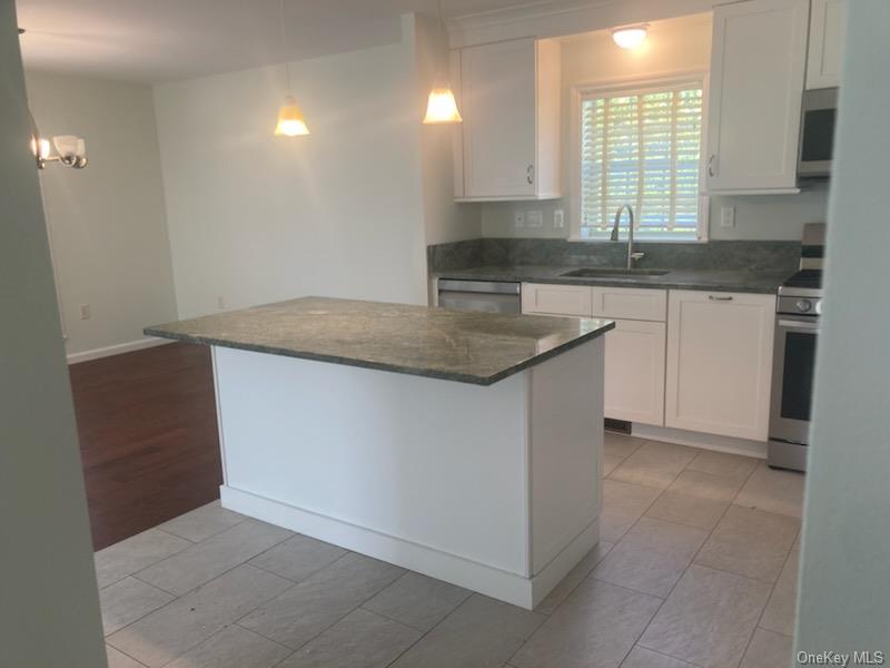 1661 Old Country Road, Unit 516 Riverhead, NY 11901 - Photo 9 of 24