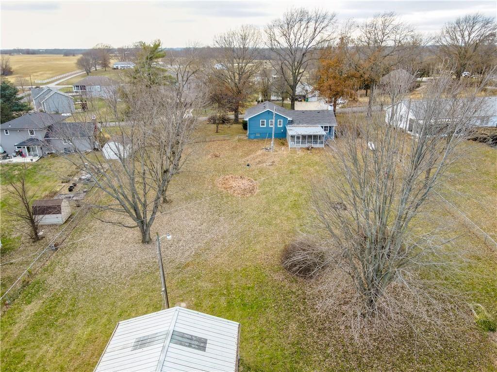 14655 Gale Road Smithville, MO 64089 - Photo 2 of 34