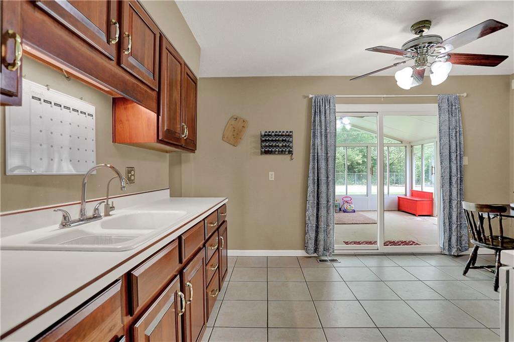 941 South Franklin Road Indianapolis, IN 46239 - Photo 8 of 29 Gallery Image 8