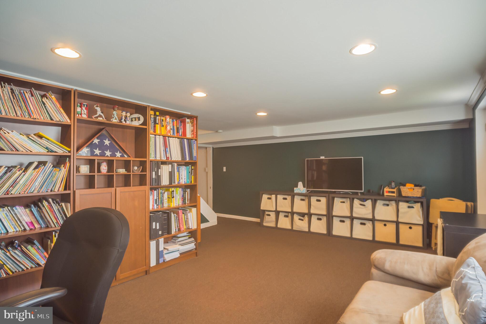12731 Hollins Road Philadelphia, PA 19154 - Photo 14 of 30 Gallery Image 14