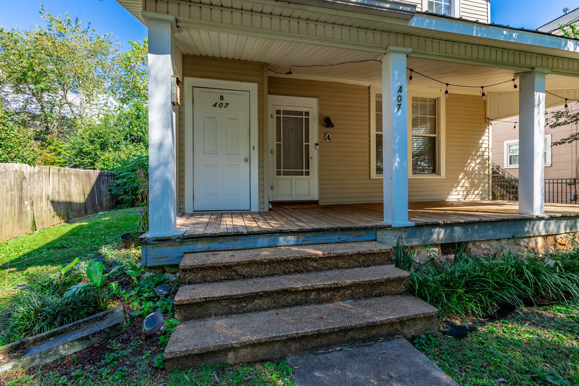407 Colville Street Chattanooga, TN 37405 - Photo 23 of 50 a front view of a house with a yard
