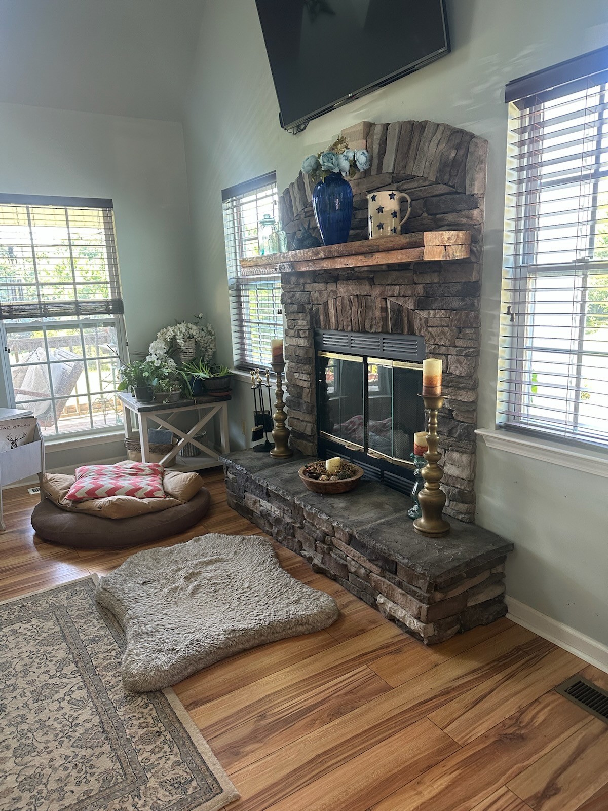 2770 Beech Log Road Watertown, TN 37184 - Photo 25 of 87 a living room with furniture and a fireplace