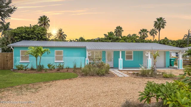 $423,000 | 320 Avenida De La Vista, Indialantic, FL 32903