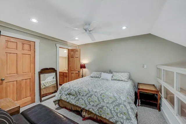 $199,900 | 390 Snow Ridge Cir Lake, Lake Harmony, PA 18624