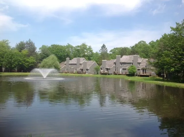 $199,900 | 390 Snow Ridge Cir Lake, Lake Harmony, PA 18624