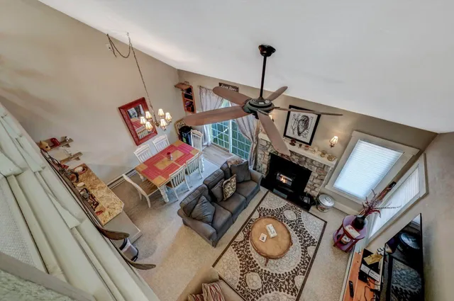 $199,900 | 390 Snow Ridge Cir Lake, Lake Harmony, PA 18624