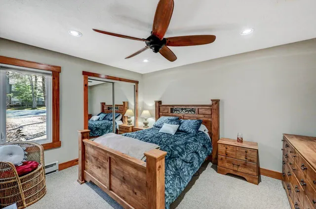 $199,900 | 390 Snow Ridge Cir Lake, Lake Harmony, PA 18624