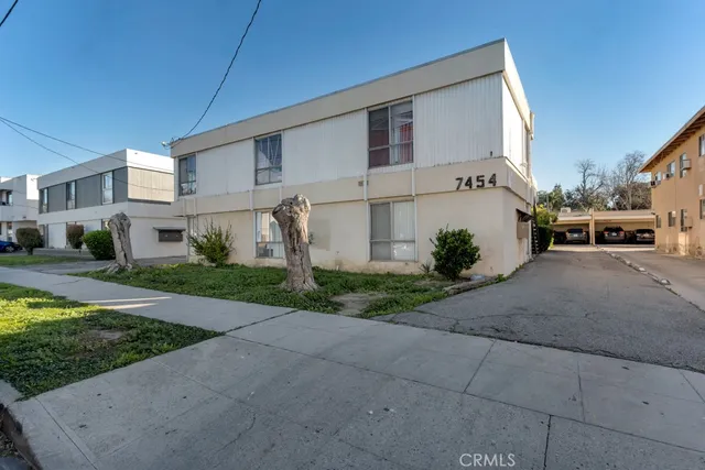 $1,795,000 | 7454 Canby Avenue, Reseda, CA 91335