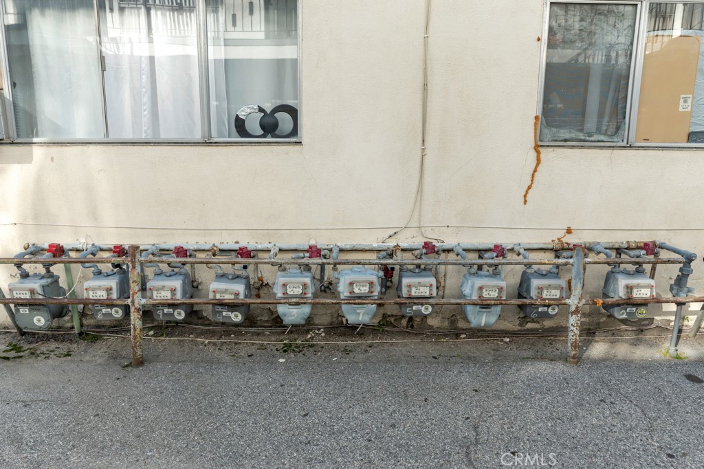 7454 Canby Avenue Reseda, CA 91335 - Photo 7 of 16