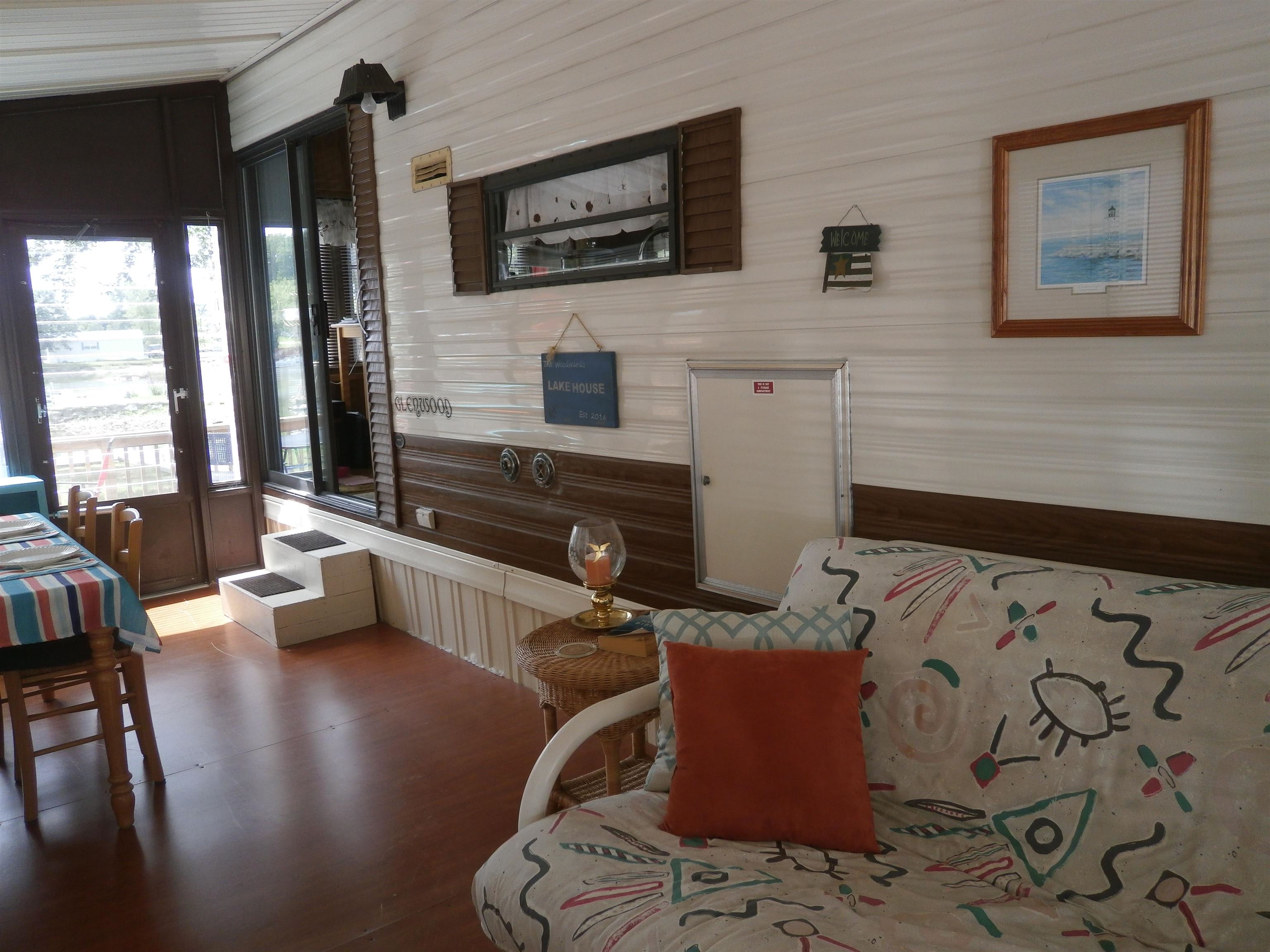 10001 Goodall Road, Unit 213 Durand, MI 48429 - Photo 3 of 9 50086370-2.JPG