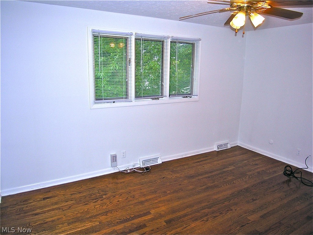 2908 East Overlook Road Cleveland, OH 44118 - Photo 18 of 26 Gallery Image 18