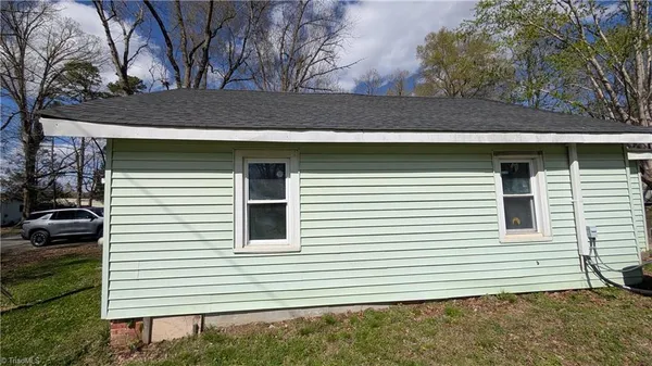 $119,900 | 107 South Murphy Street, Liberty, NC 27298