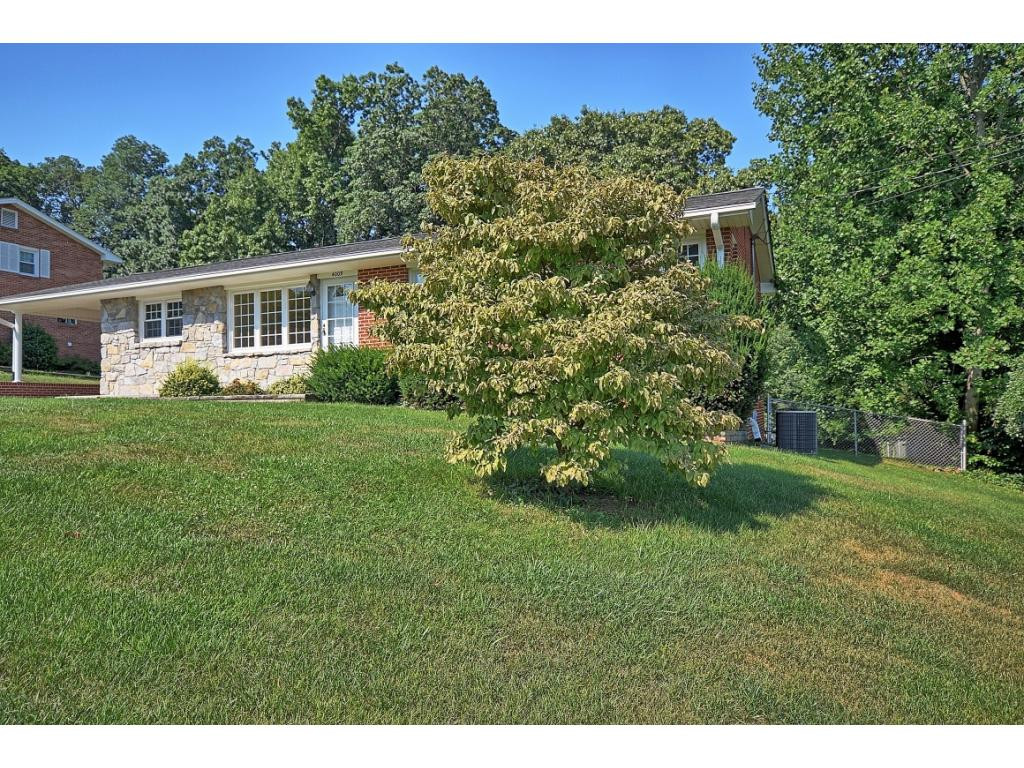 4009 Ranch Road Johnson City, TN 37601 - Photo 2 of 31 Photo 2