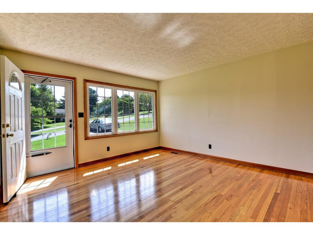 4009 Ranch Road Johnson City, TN 37601 - Photo 10 of 31 Photo 10