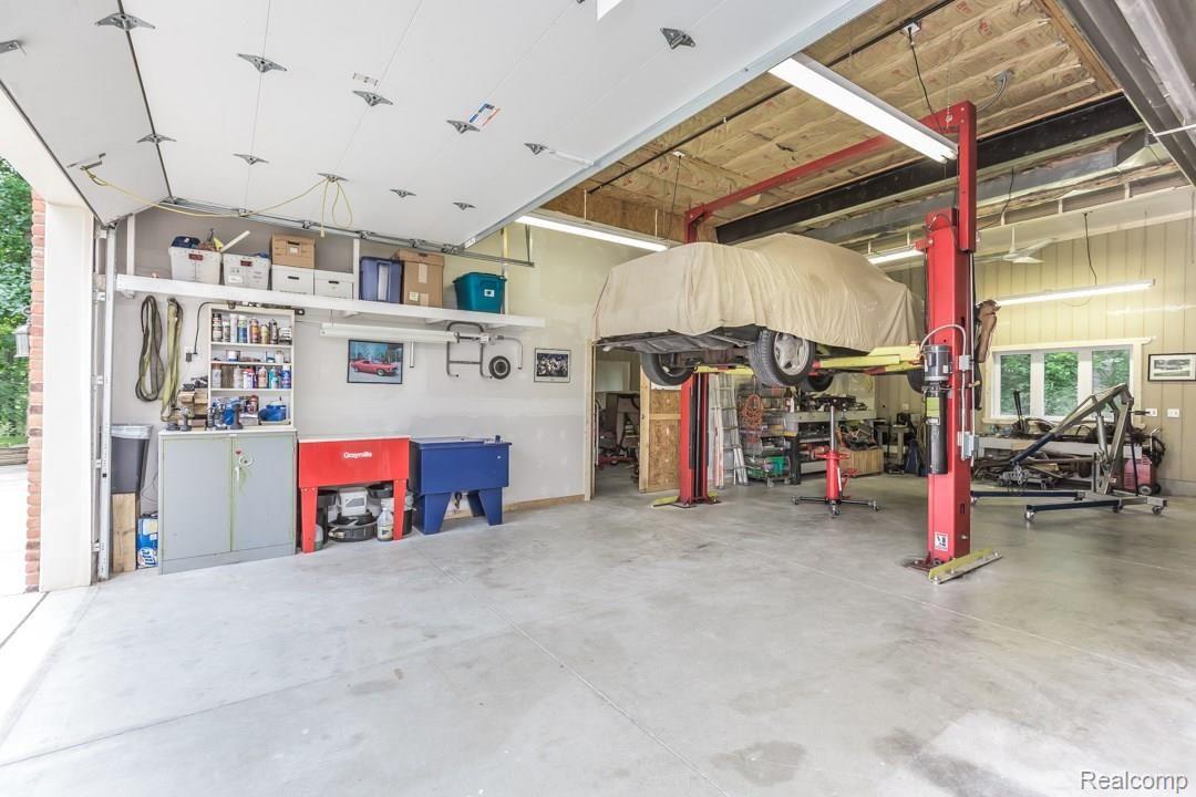 1261 Pine Ridge Road Milford, MI 48380 - Photo 76 of 90 AB6A0104.jpg