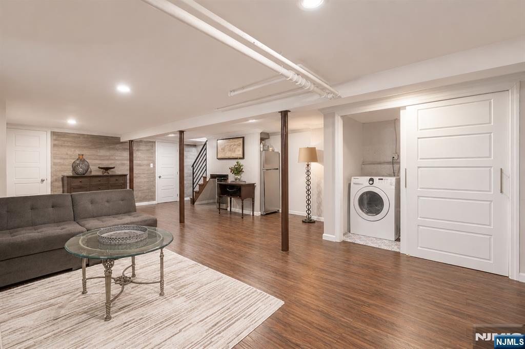 327 Chestnut Street Nutley, NJ 07110 - Photo 16 of 33