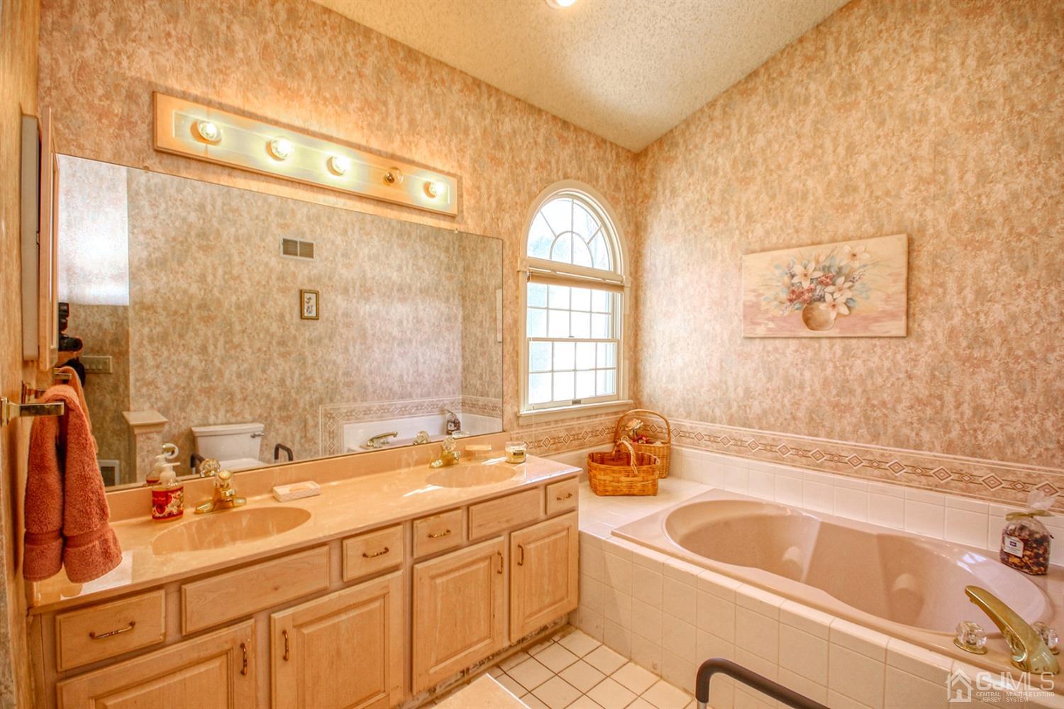 90 Chichester Road Monroe Township, NJ 08831 - Photo 12 of 30 Gallery Image 12