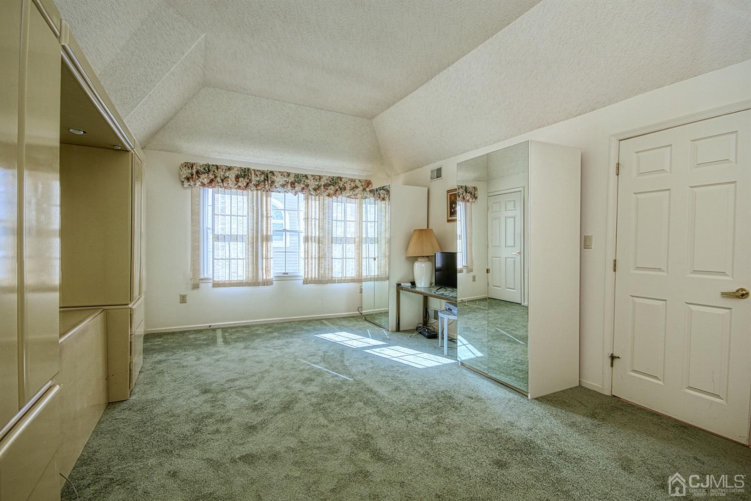 90 Chichester Road Monroe Township, NJ 08831 - Photo 17 of 30 Gallery Image 17