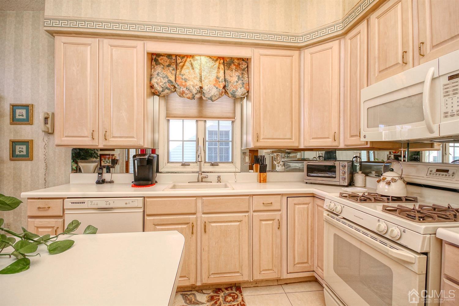 90 Chichester Road Monroe Township, NJ 08831 - Photo 4 of 30 Gallery Image 4